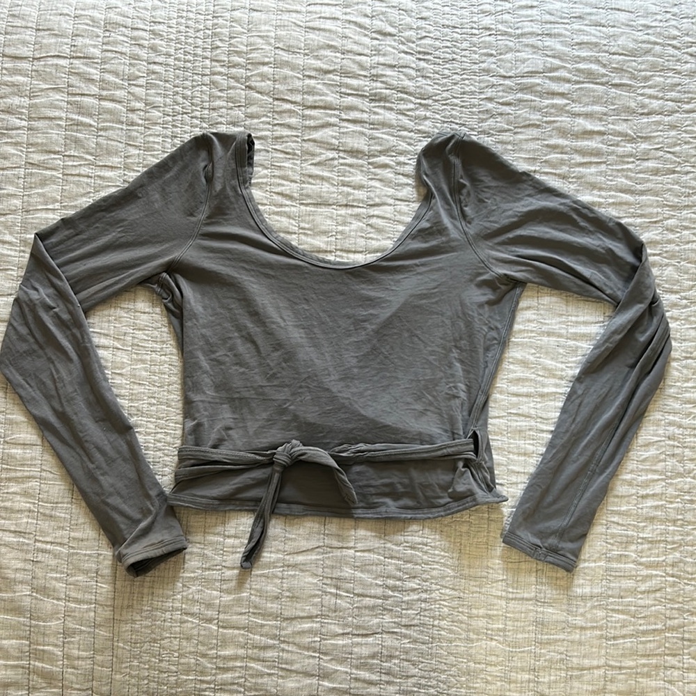 Lululemon | Cropped Long Sleeve | Blue Top | Size 6